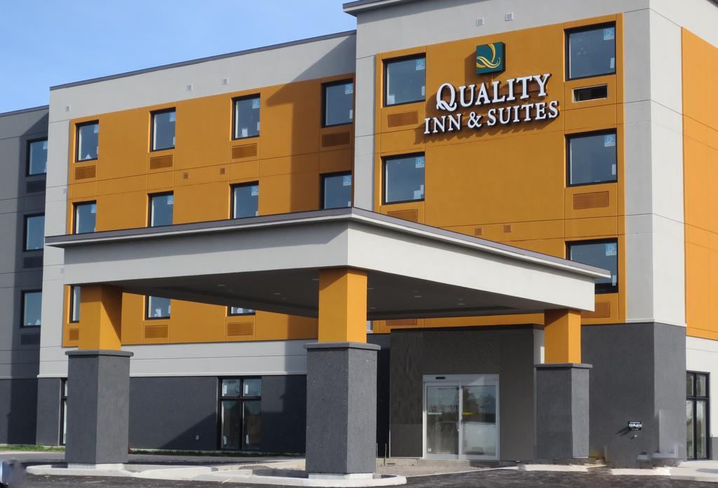 Quality Inn & Suites Kingston Exterior foto