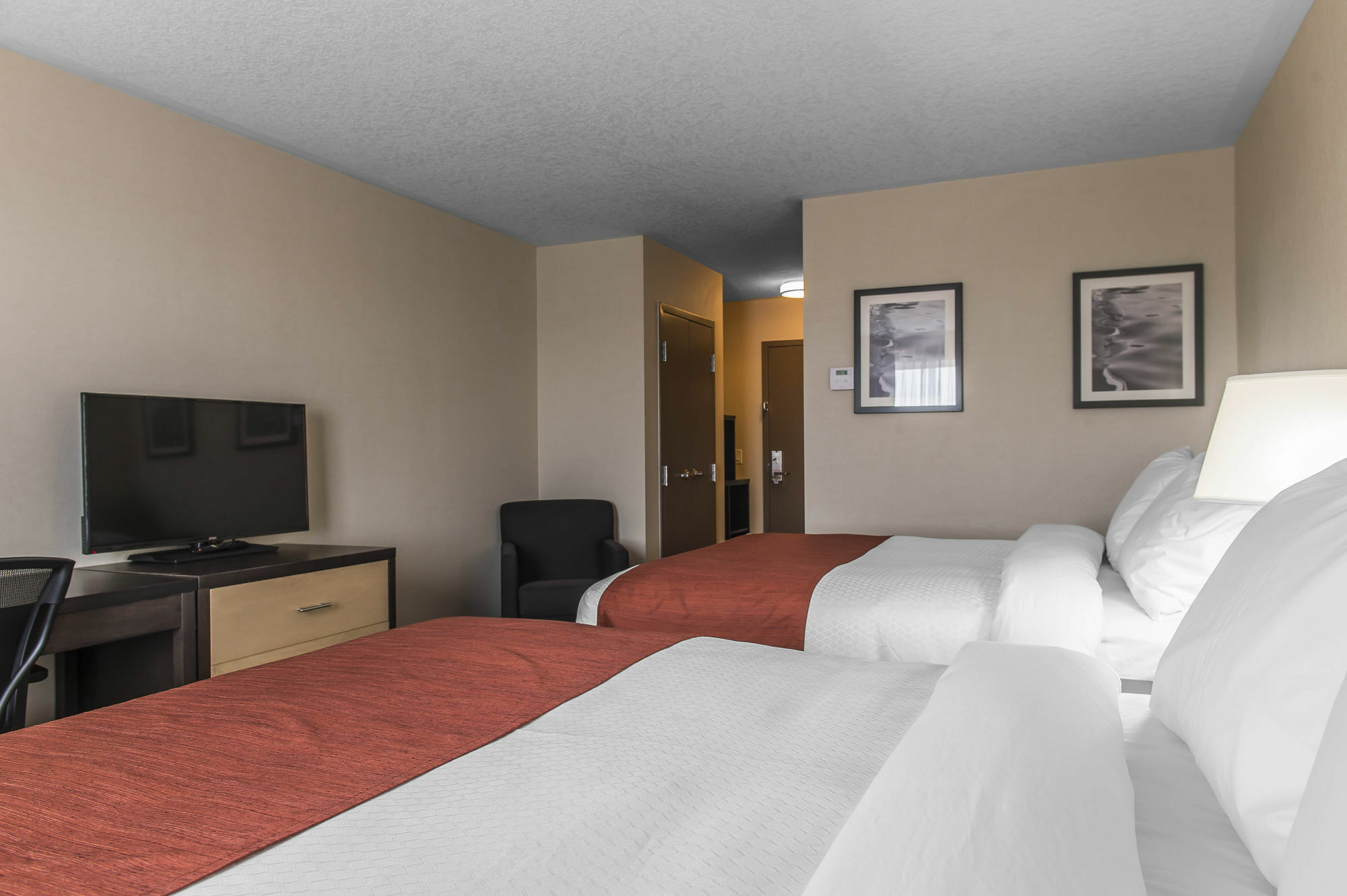 Quality Inn & Suites Kingston Exterior foto
